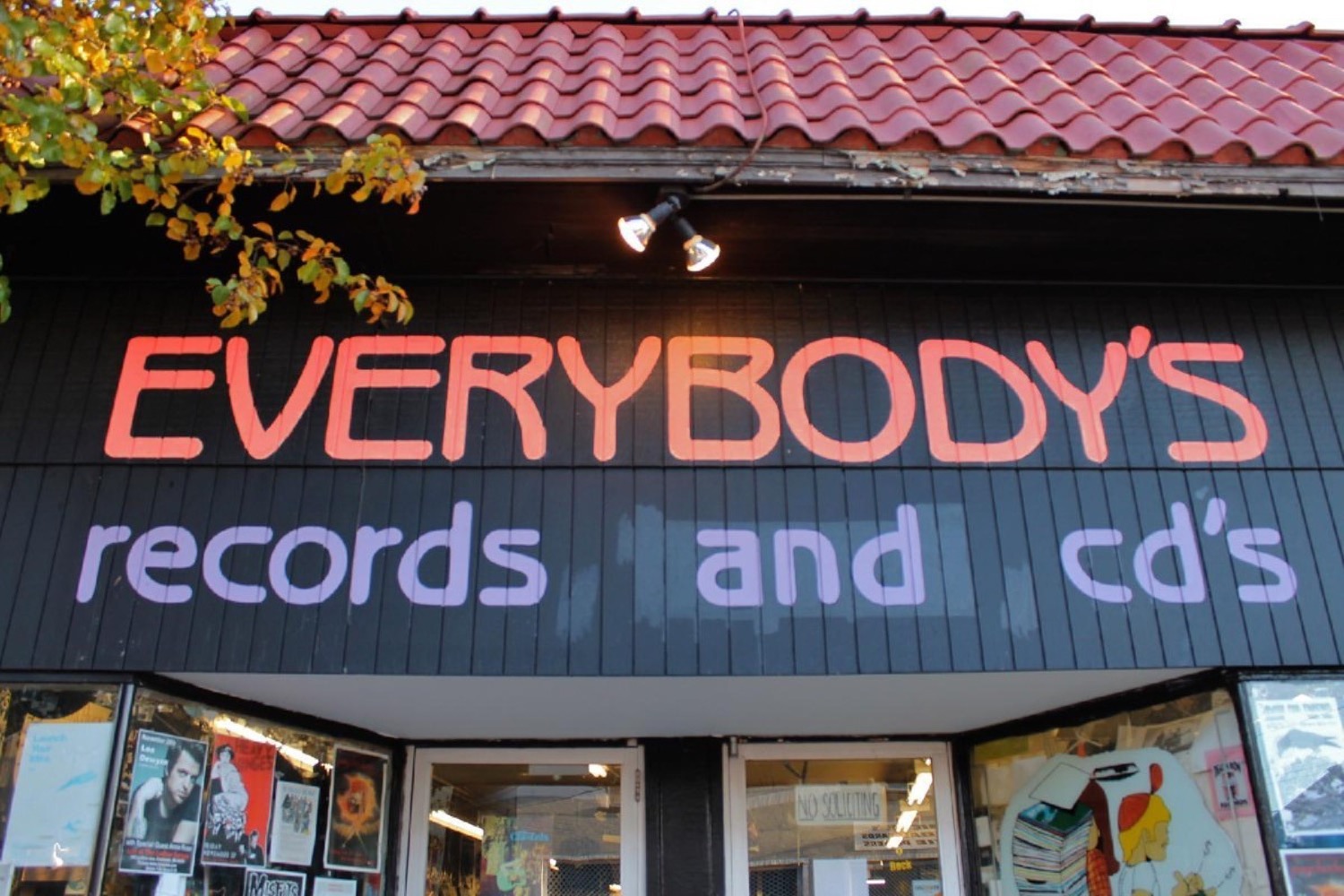6 Amazing Record Stores You Should Hit Up In Cincinnati Cincinnati