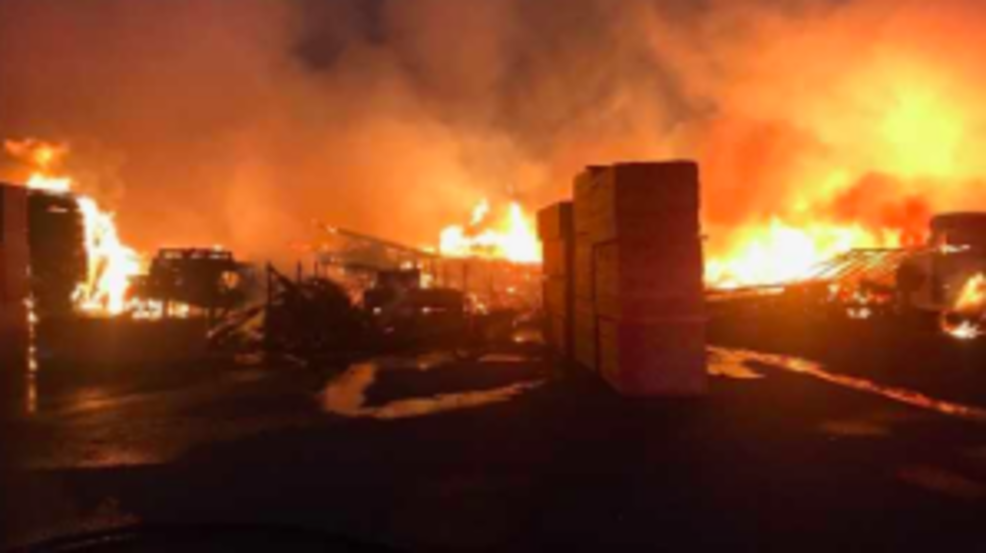 Cottage Grove Mill Fire Burns Overnight Could Smoke For Days Kpic