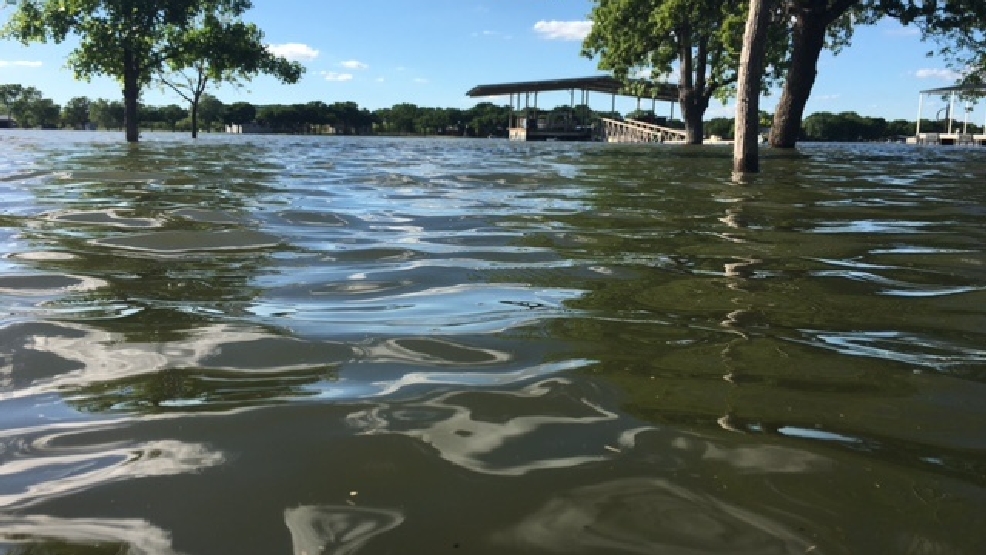 Flooding at Lake Leon creeps into nearby neighborhood KTXS