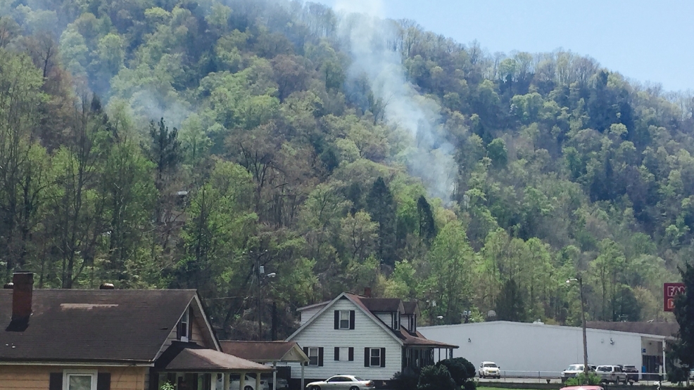 Virginia Forestry crews battle thousands of acres of forest fires WCYB