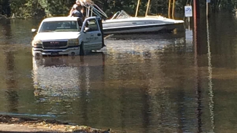 County monitoring Black River levels WPDE