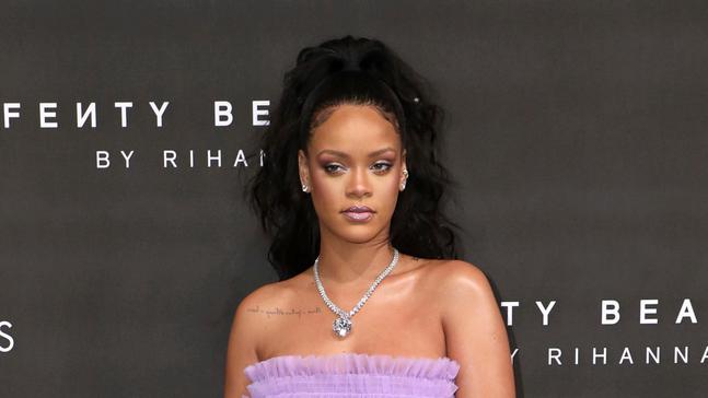 'Slap Rihanna' ad on Snapchat brings outrage, apologies