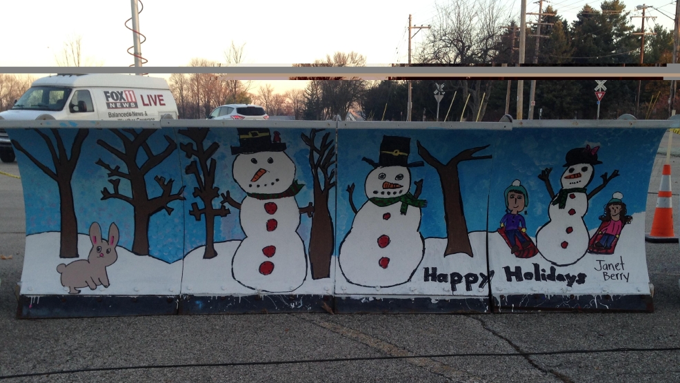 Appleton Elementary Schools decorate city snow plows WLUK