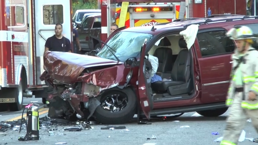 5 people injured in multicar Portsmouth crash WJAR