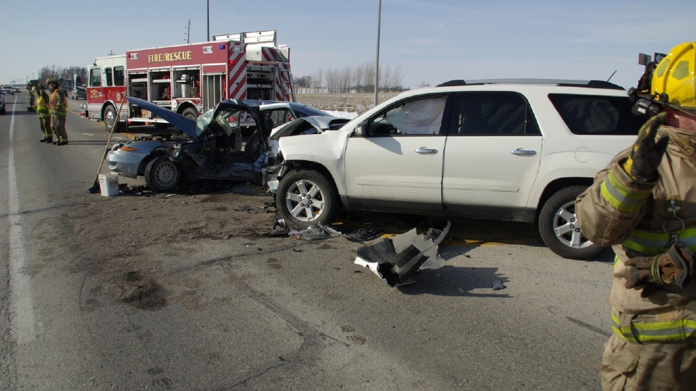 One critically injured after crash in Bremer County KGAN