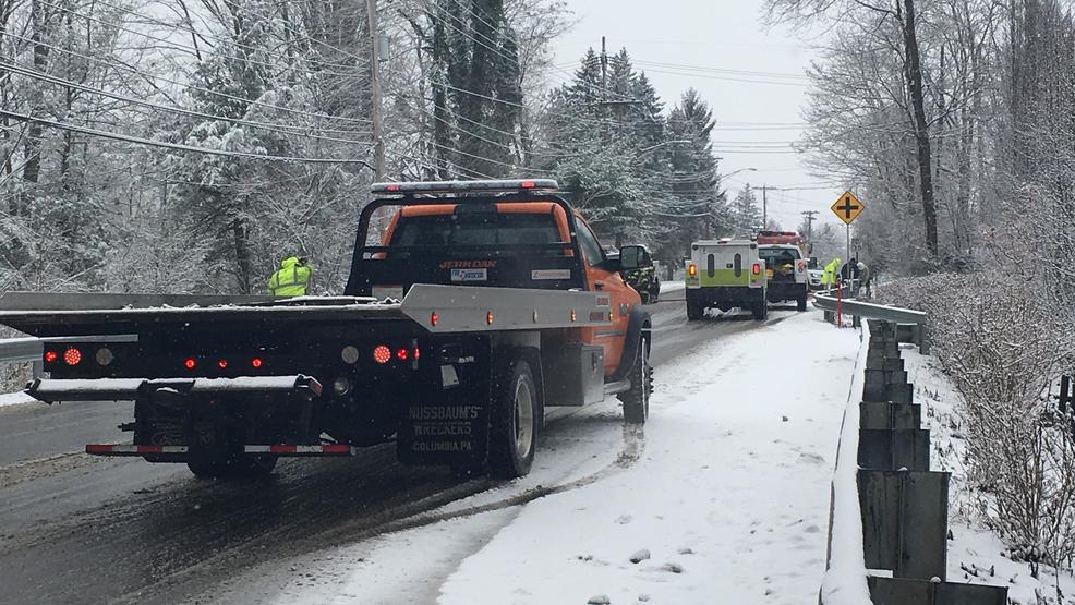 Crash causes gas leak in upper yoder township wjac