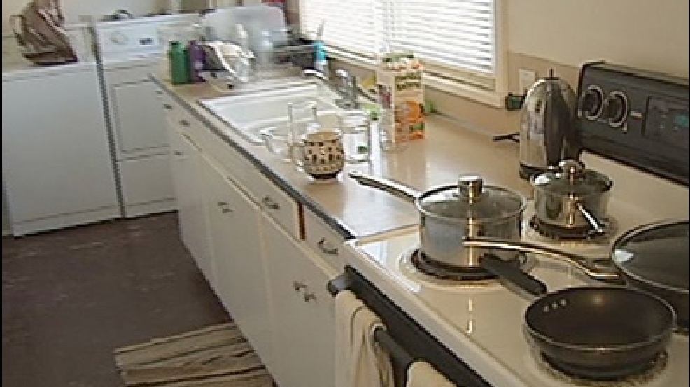 Consumer Reports Rates Kitchen Countertops Puts Looks To The Test