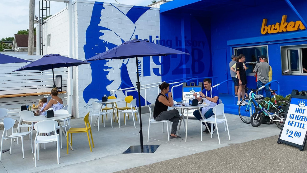 Busken Bakery's New WalkUp Window in Hyde Park is a Tasty Throwback