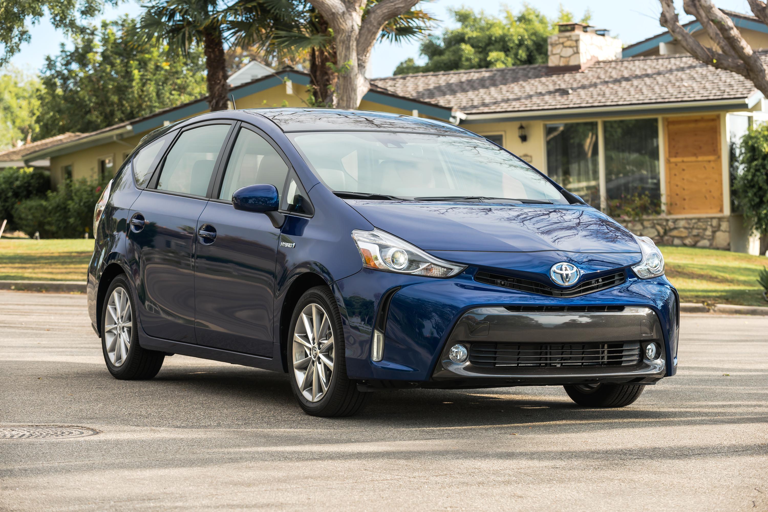 2019 Toyota Prius V To Shift From Wagon Suv Design But Will It 2017 Toyota Prius V Image Courtesy Of Motor S Usa